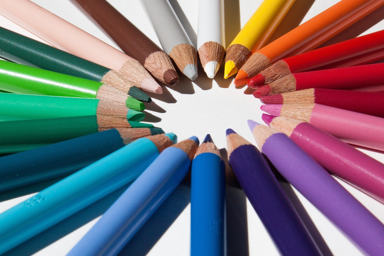 colored pencils, colour pencils, star-shaped-179167.jpg